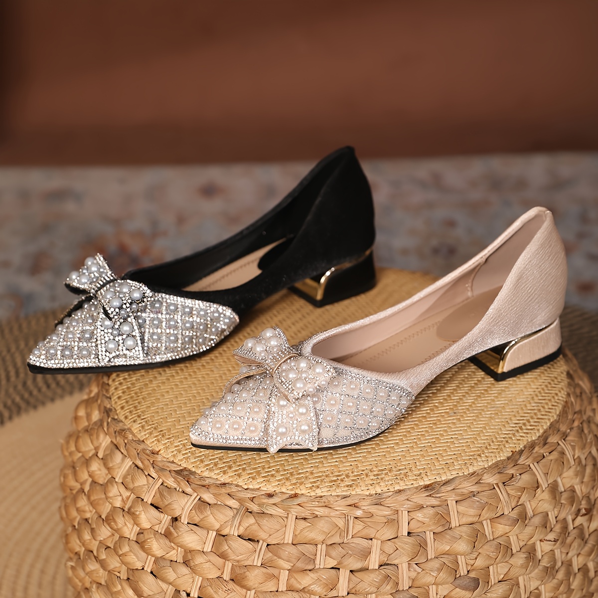 

Elegant French-inspired Women's Pumps With Rhinestone Bowknot - Chic Pointed Toe, Low Heel Dress