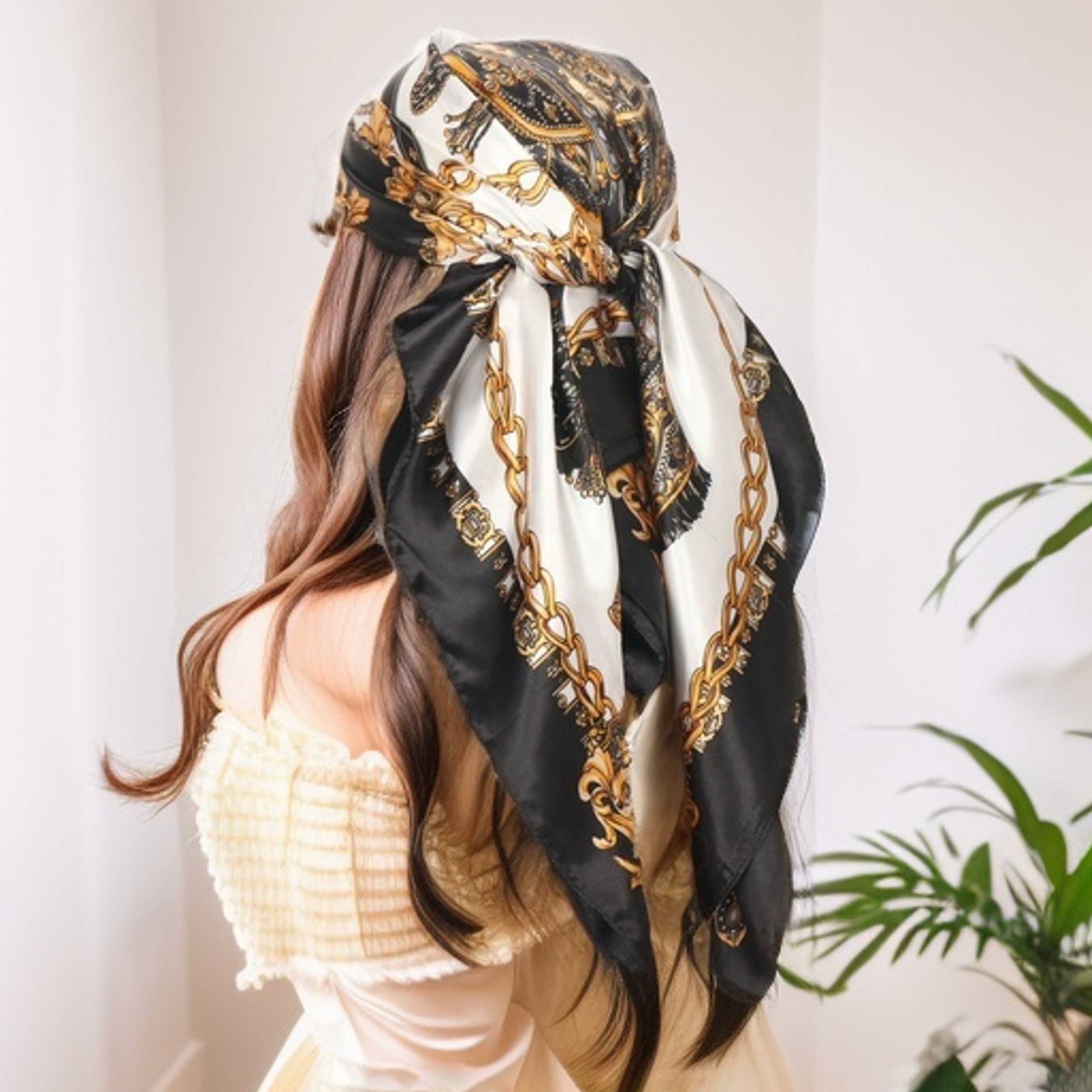 

35.4" Chain Print Square Scarf Simulated Silk Thin Satin Shawl Funky Sunscreen Headscarf For Women