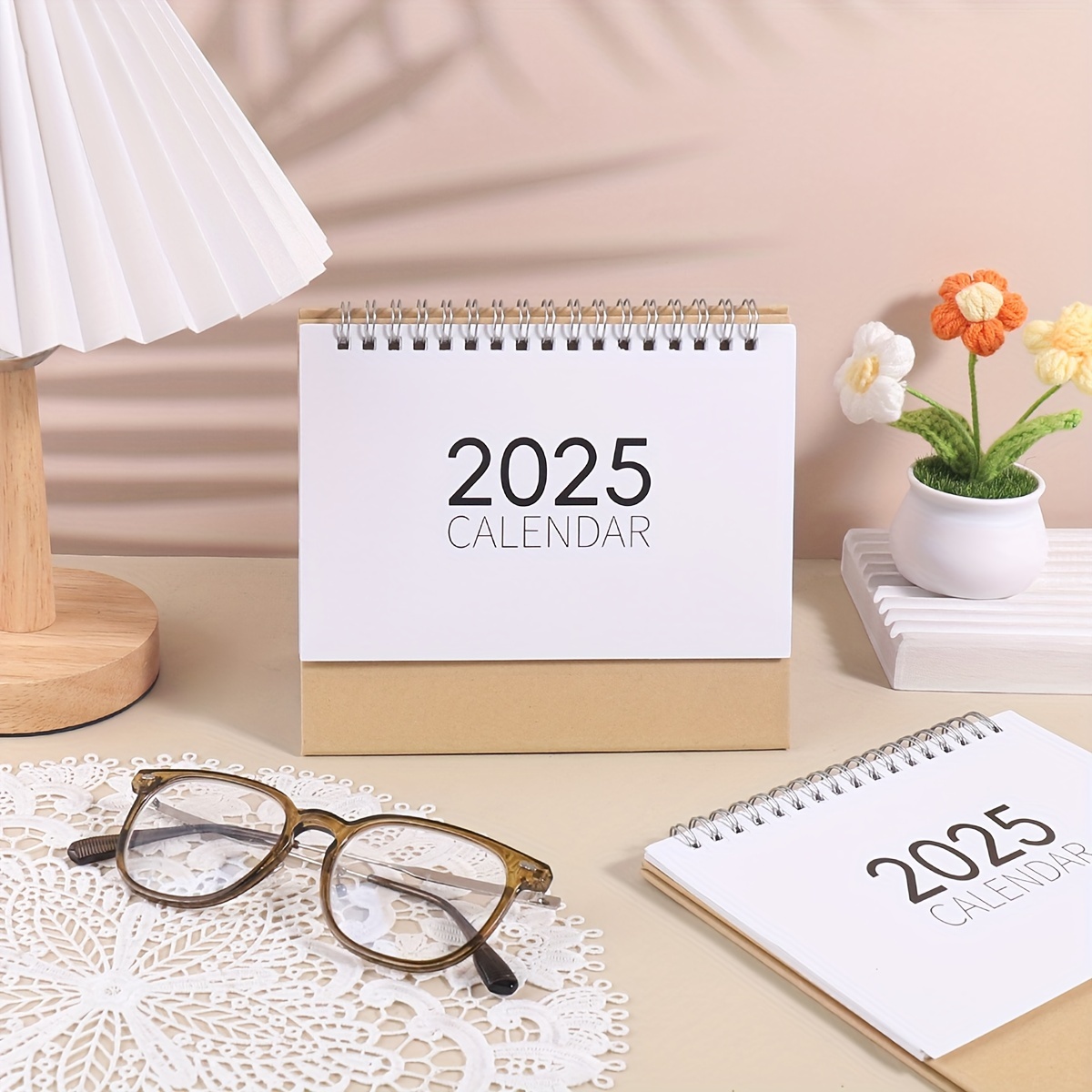 

Elegant 2025 Desk Calendar - Daily View, Simple Coil Design With Year Display, School & Office Decor, Ideal Gift , Desk Decor