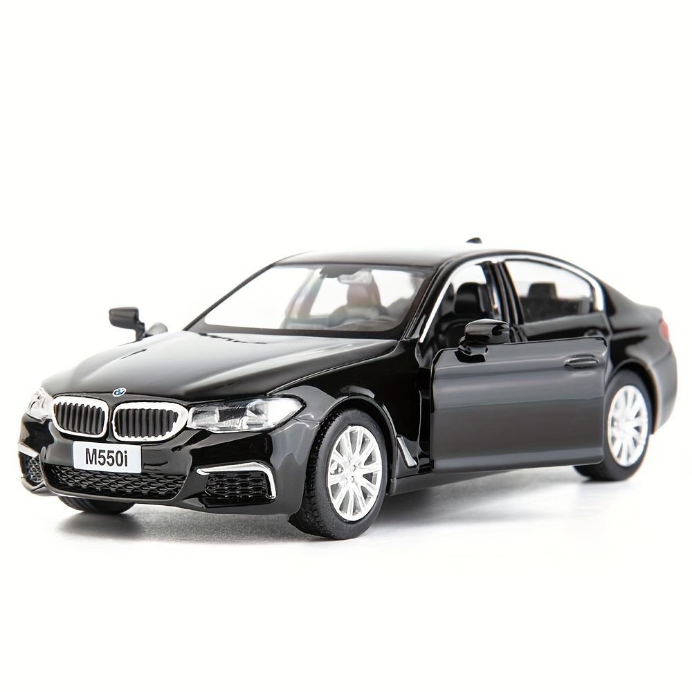 E-shop Simulationsmodell 1:36 aus Zinklegierung in Gold für BMW 550, Spielzeugauto mit öffenbarer Tür Rückziehfunktion, Geschenk für Jungen Mädchen,