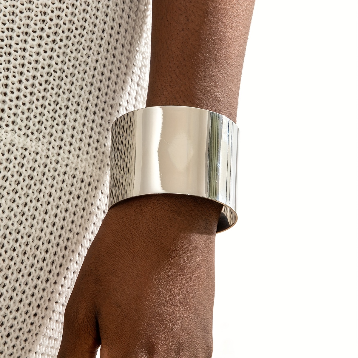 TEMU 1pc Bracelet Punk - Manchette Large Métallique Polie pour , Festivals & Port Toute Année - Bijou , Accessoire de Fête, Design Moderne, Artisanat