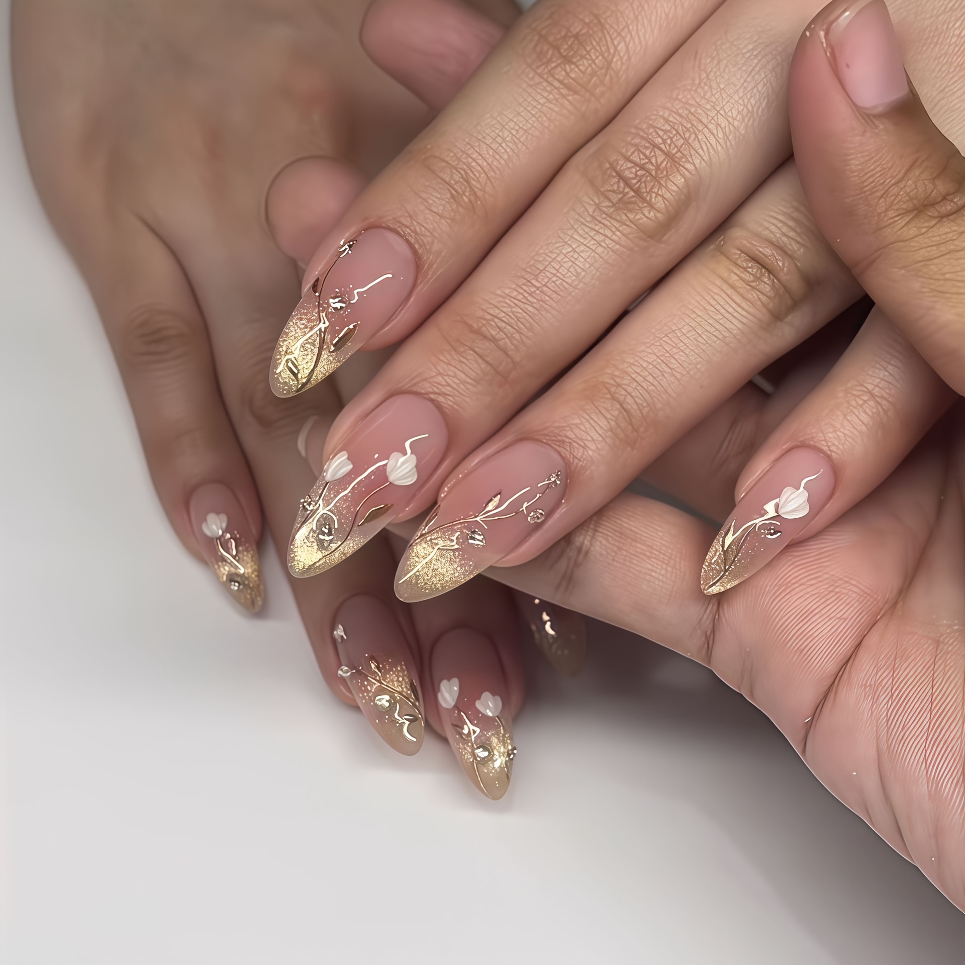 TEMU Nieuwe handgemaakte amandelvormige vergulde watergolf gradiënt transparante zachte cat- begeerte bloem strass draagbare nagels, tulpenbloem 3D