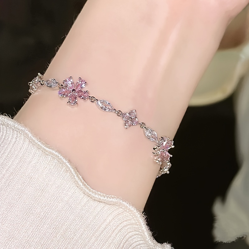 

Exquisite Sweet Sakura Design Bracelet Zinc Alloy Jewelry Embellished With Zircon Elegant Luxury Style For Women Dating Hand Chain