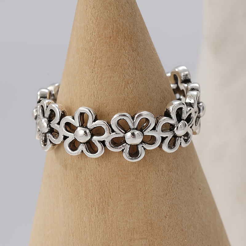 Women's Fancy Black Flower Hollow Adjustable Toe Ring