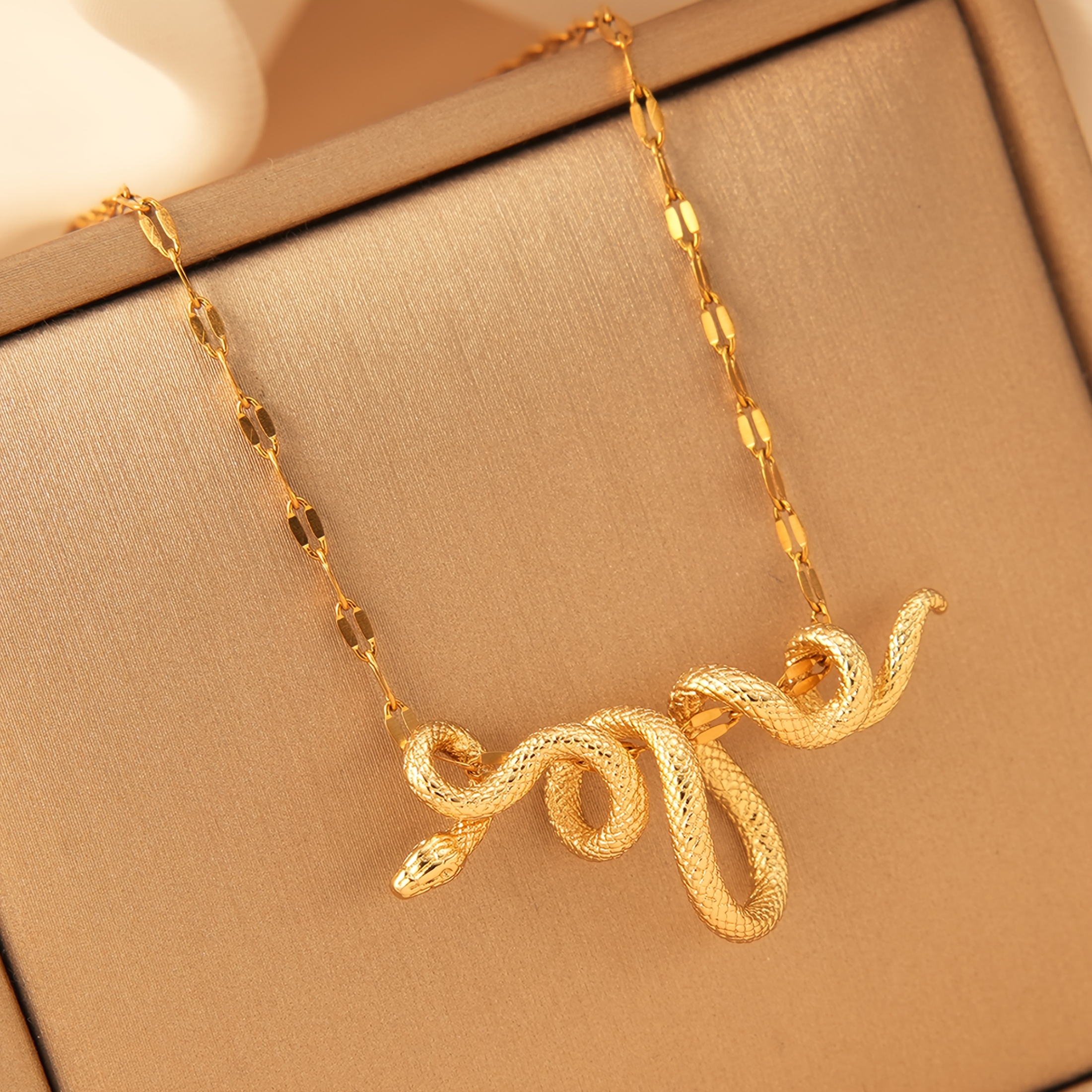 TEMU Un exquisito y lujoso collar de moda en serpiente, para hombres como para mujeres, para uso diario y banquetes.