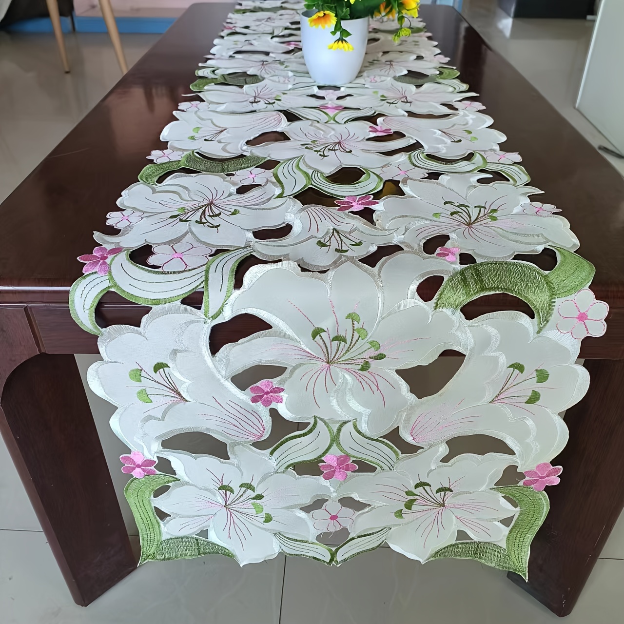 Image of The Manufacturer Sells Modern, Simple And Fashionable Lily Flower Hollowed Out Embroidery Tablecloths, Table Flags, Family Gatherings, And Table Decorations