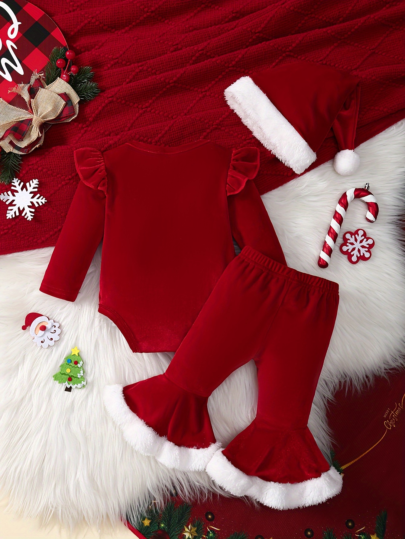 baby's christmas outfit 
