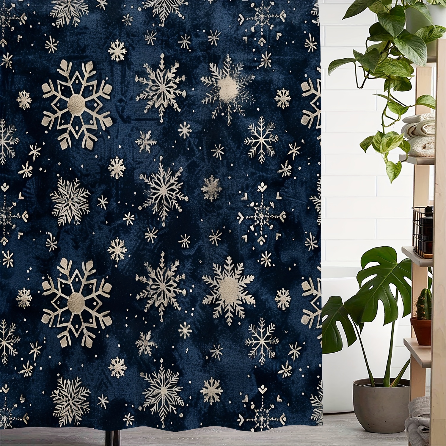 

Snowflake Pattern Christmas Shower Curtain, Waterproof Polyester Fabric, Woven, Arts Themed With 12 Hooks, Machine Washable, Water-resistant, Includes Operation Instructions