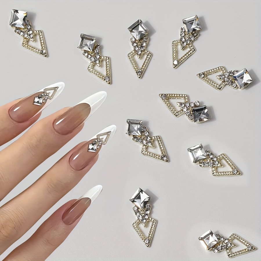 

Ensemble de strass pour les ongles en alliage de 10 pièces, bijoux de diamants en 3D pour ongles, décoration d'ongles, accessoires de manucure DIY pour femmes - Sans parfum