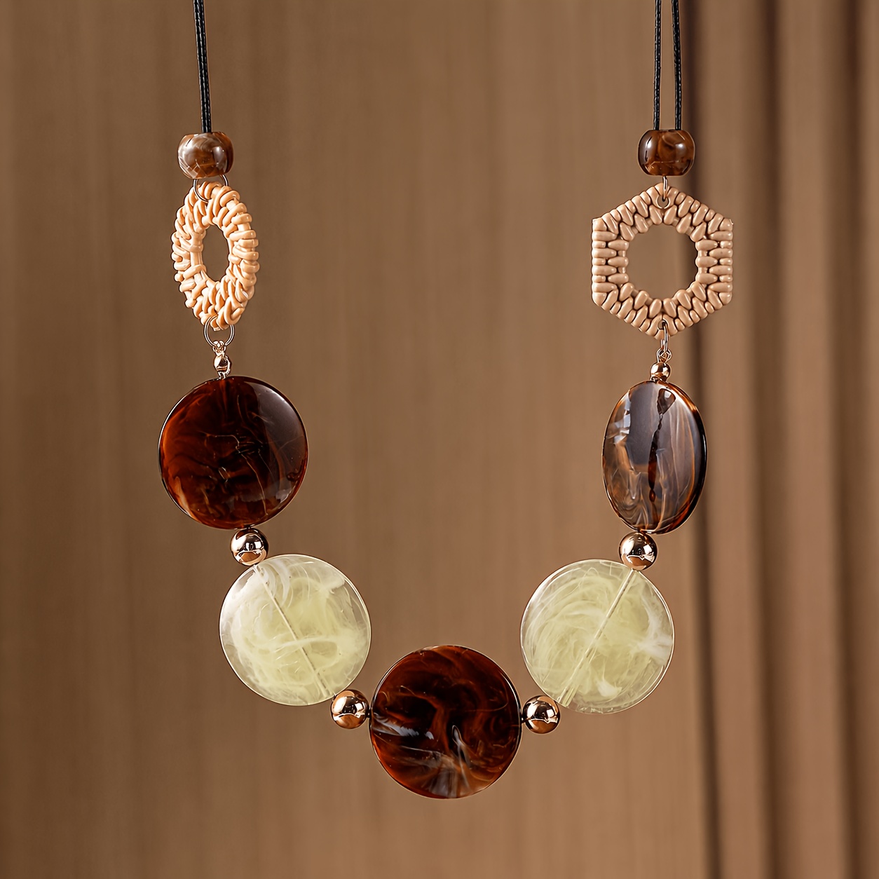 TEMU 1 Antique Style Fashionable And Versatile Geometric Resin Round Disc Woven Rattan Choker Necklace For Women, Suitable For Daily Wear, Vacation,