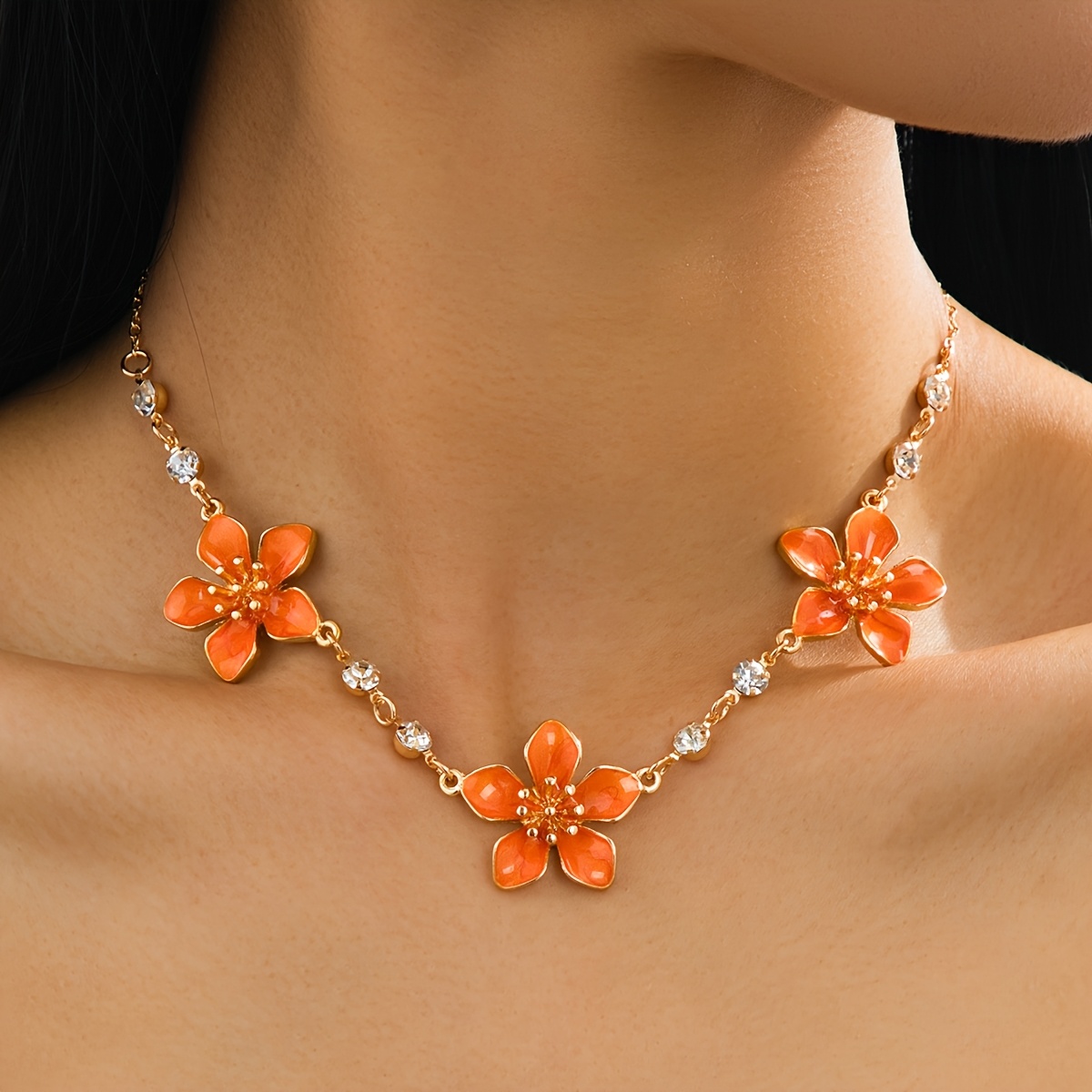 TEMU 1 pièce Collier ras du cou plaqué pour femme - Pendentif fleur à pétales en verre émaillé orange vif, luxe léger adapté à un port , mariages,