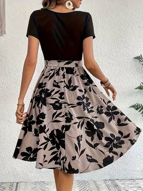 elegantes, lässiges party- und urlaubskleid mit kurzen ärmeln und print
