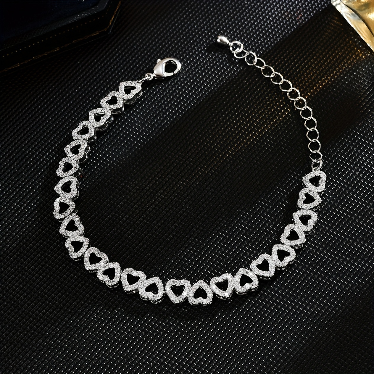 TEMU 1pc Of Copper-set Synthetic Synthetic Zirconia Irregular Heart Luxury Women's Fashion Bracelet, Perfect For Daily Wear And Date Occasions
