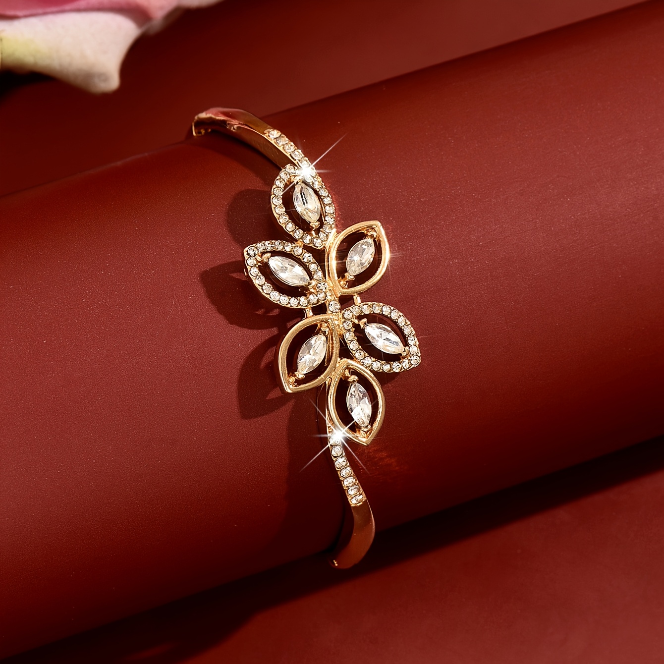 Elegant High-End Hollow-Out Bracelet, Perfect for Formal Events