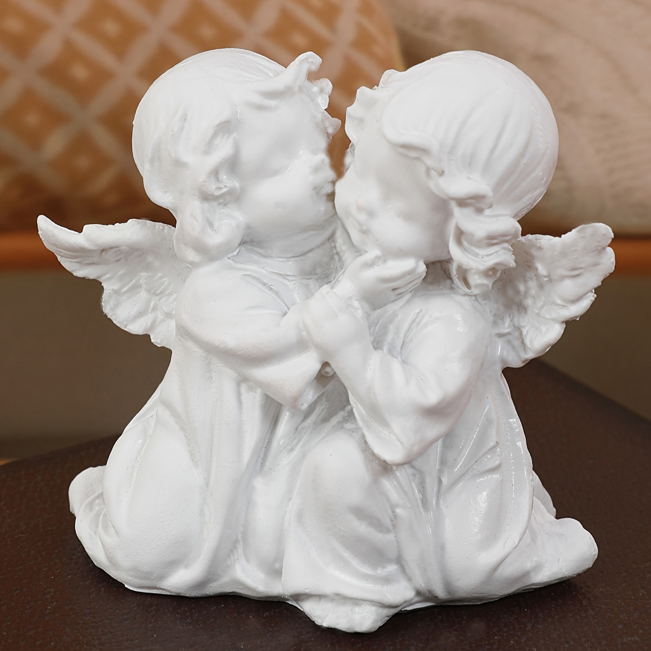 1 Classic Embrace Resin Statue - Figures Kissing, Ideal For Decor, Versatile Indoor/outdoor Love Sculpture, Weddings, Day, Summer Graduations & More, Decor