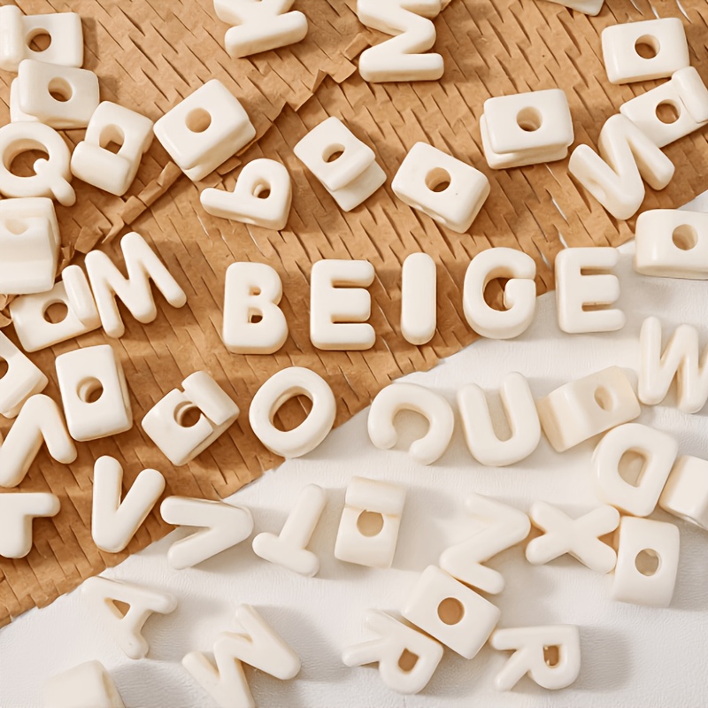 TEMU 50 stuks QYWCTZ 21mm Beige Acryl Kralen met Willekeurige Letters -Z Geschikt voor DIY Sieraden Maken, Alfabet Hangers, Bedels, Valentijnsdag