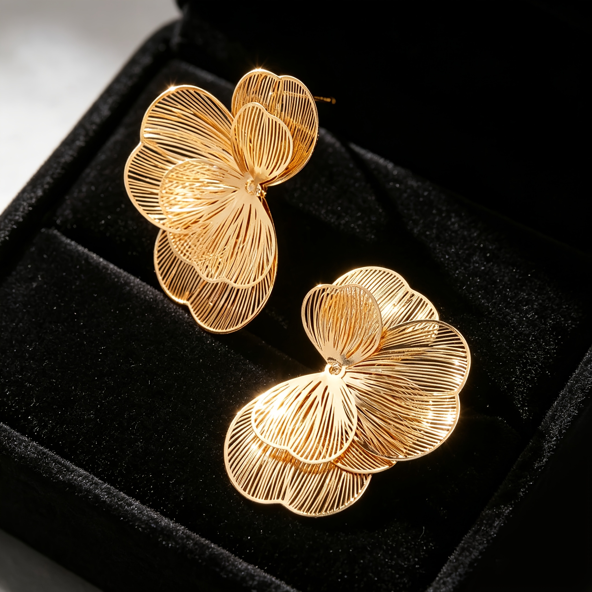 TEMU 2pcs Elegantes Aretes de Botón con Flores Doradas | Estilo de Moda Chapado en Oro Kc, Perfectos para Uso Diario, Citas, Fiestas, Vacaciones,