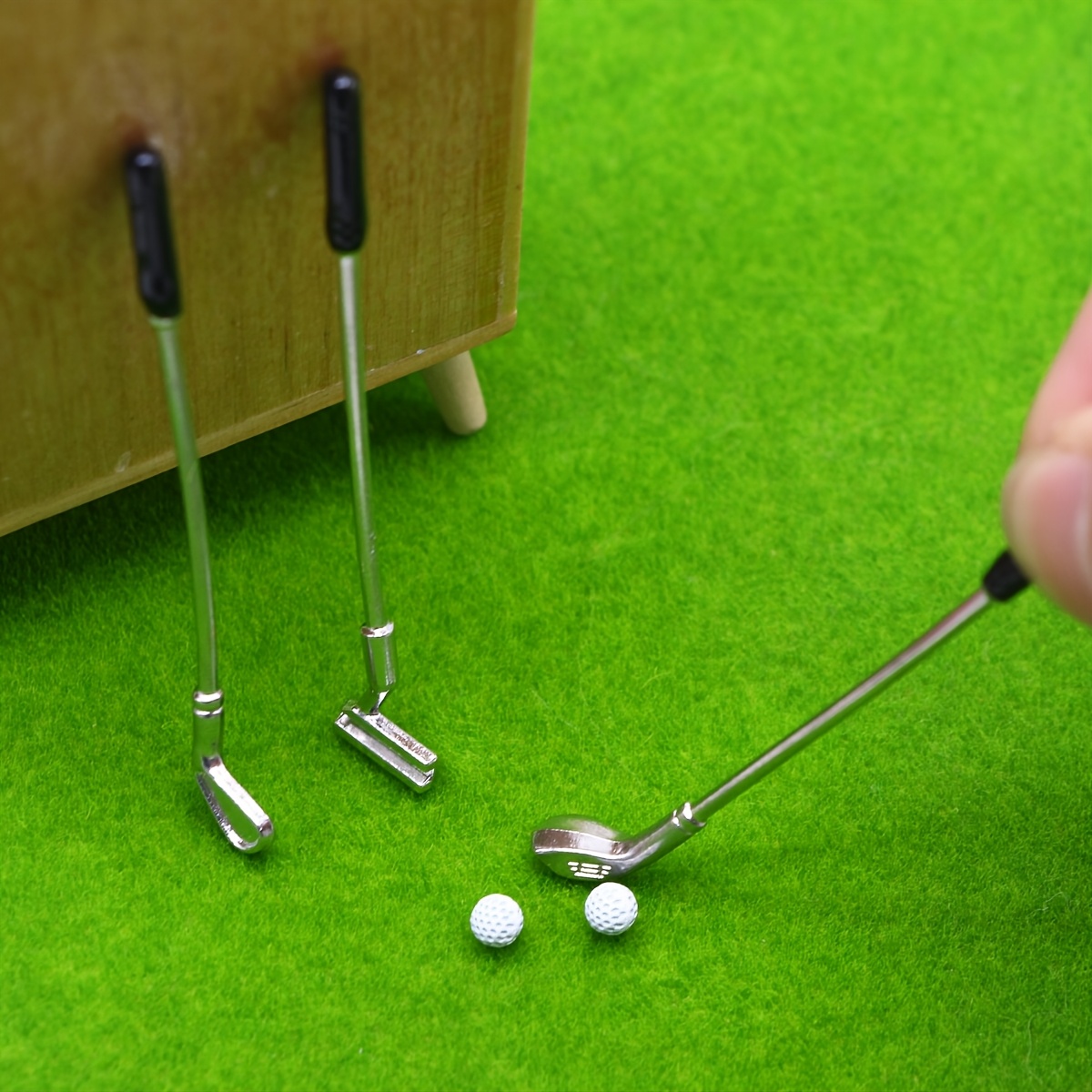 

Miniature Golf Club Set, Metal Mini Golf Ball Rods, Dollhouse Scenery Prop Accessories, Pocket Size Diy Photography Props, Mixed Color