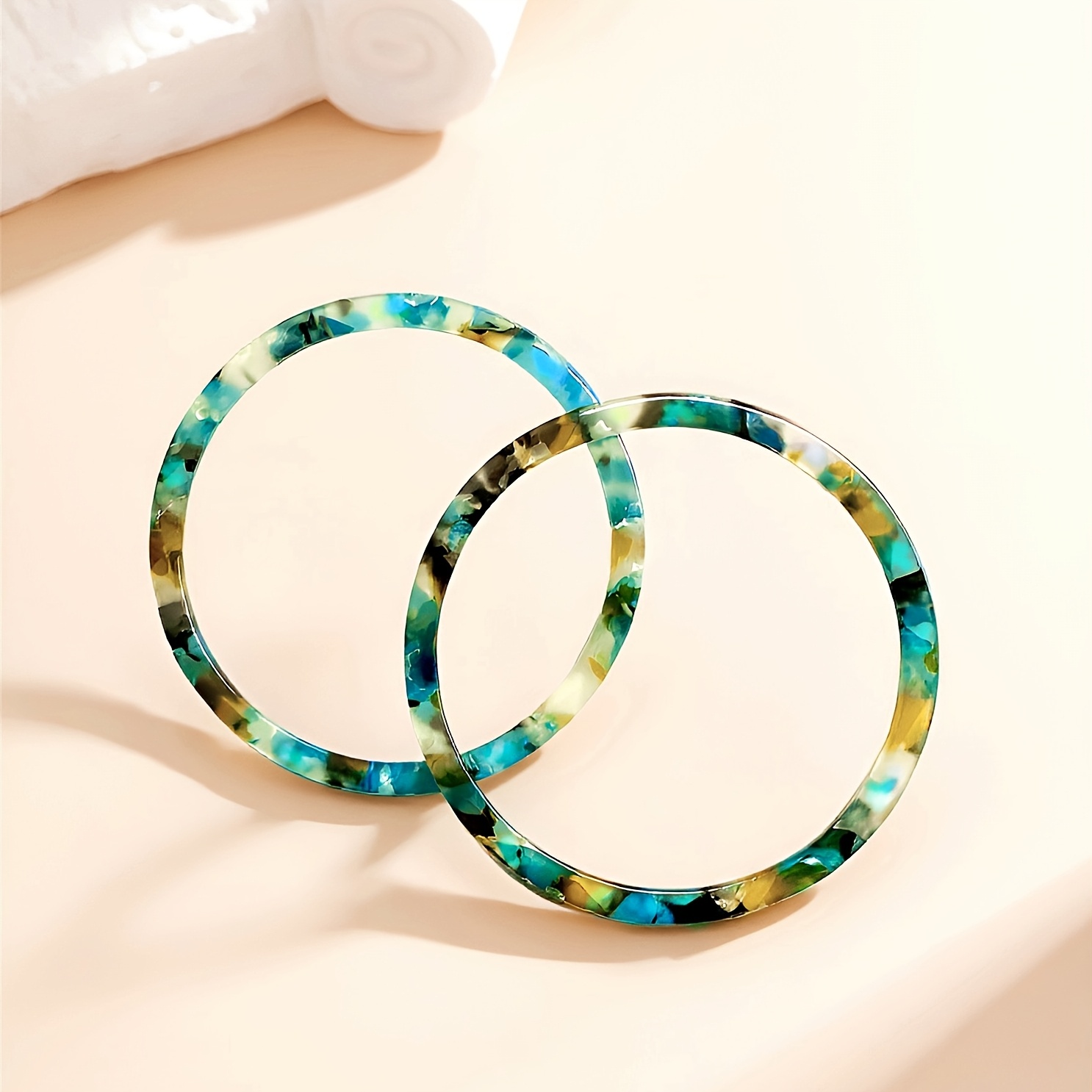 Four Seasons Translucent Shell Pattern Resin Bracelet Set