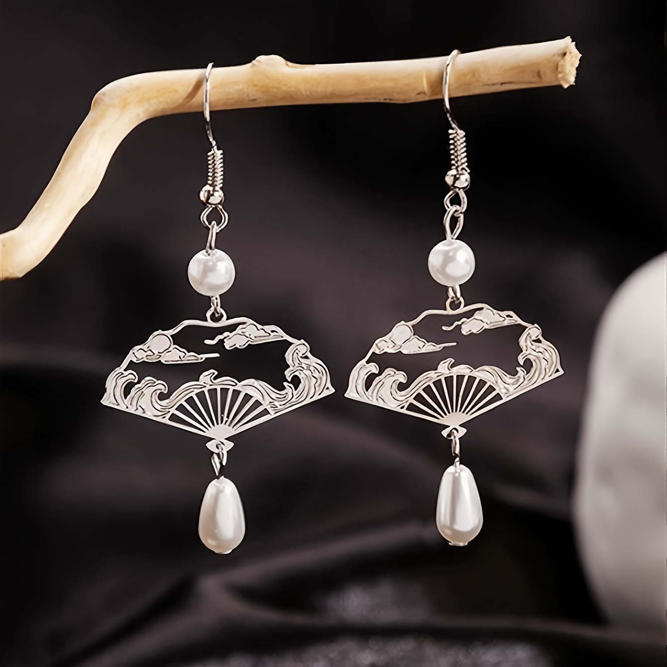 Women's Vintage Chinese-style Waterdrop Stud Earrings