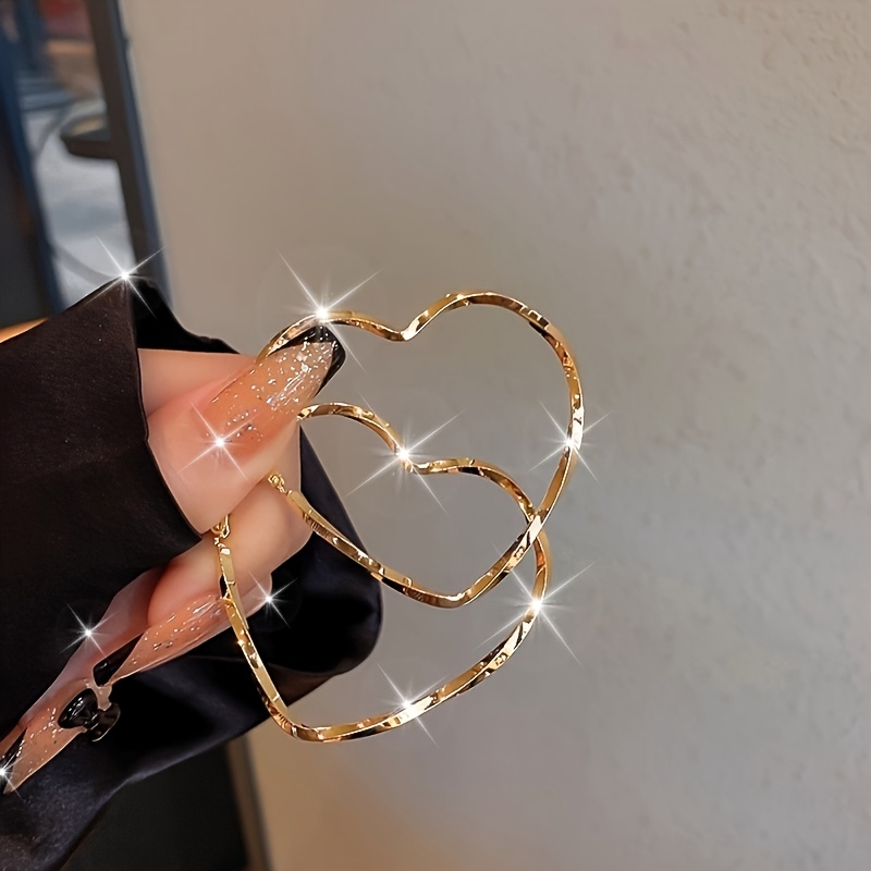 

Elegant Golden-tone Heart Hoop Earrings For Women - Chic Interlocking Hearts Design, Vintage Metal , Or Gifting, Earrings|elegant |polished , Cute Earrings