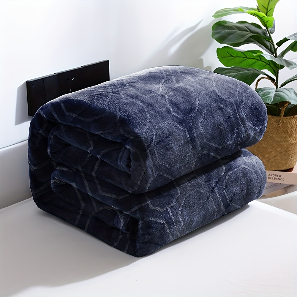 TEMU Luxurious Flannel Throw Blanket - Cozy Winter Bedroom & Couch Cover, Machine Washable,, Decor Accent (220x240cm)