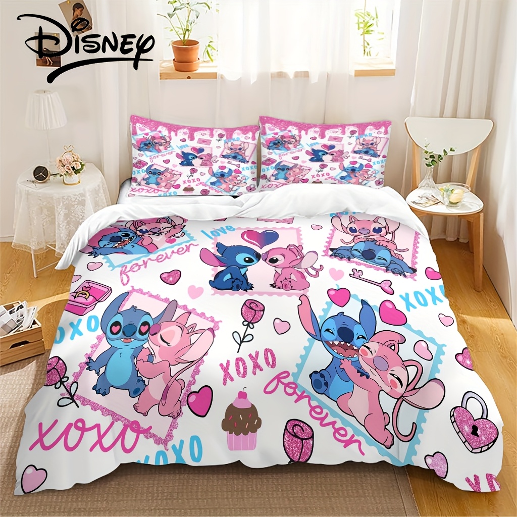 

Ensemble de literie 3 pièces Disney Stitch Star And Stitch comprenant 1 housse de couette et 2 taies d'oreiller, ce qui un choix idéal pour la décoration de . Disponible en différentes tailles.