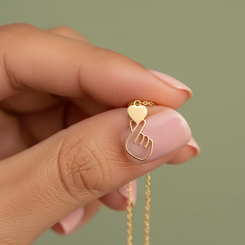 Personalized Heart-Shaped Name Necklace for Women