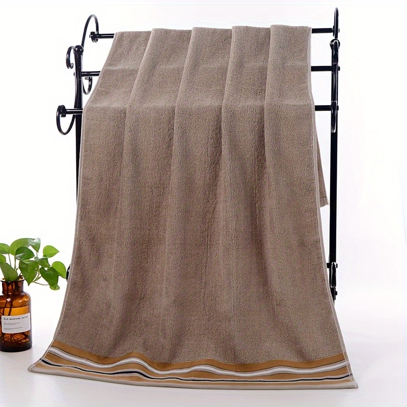 luxury oversized bath towel 600 gsm 100 spun   absorbent fast drying hotel   towel 28 x 56 inches blue khaki white   home or hotel use details 3