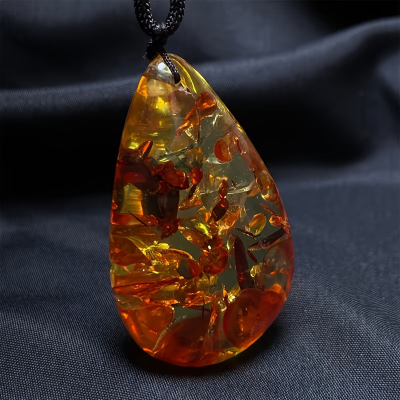 Image of A Round Disc-shaped Pendant, Suitable For Men And Women, For Everyday Wear