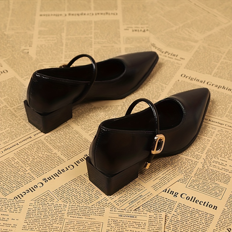 French Retro Style Women Shoe for Spring Wholesaling Soft Leather Pointed Toe Summer Flat Shoes