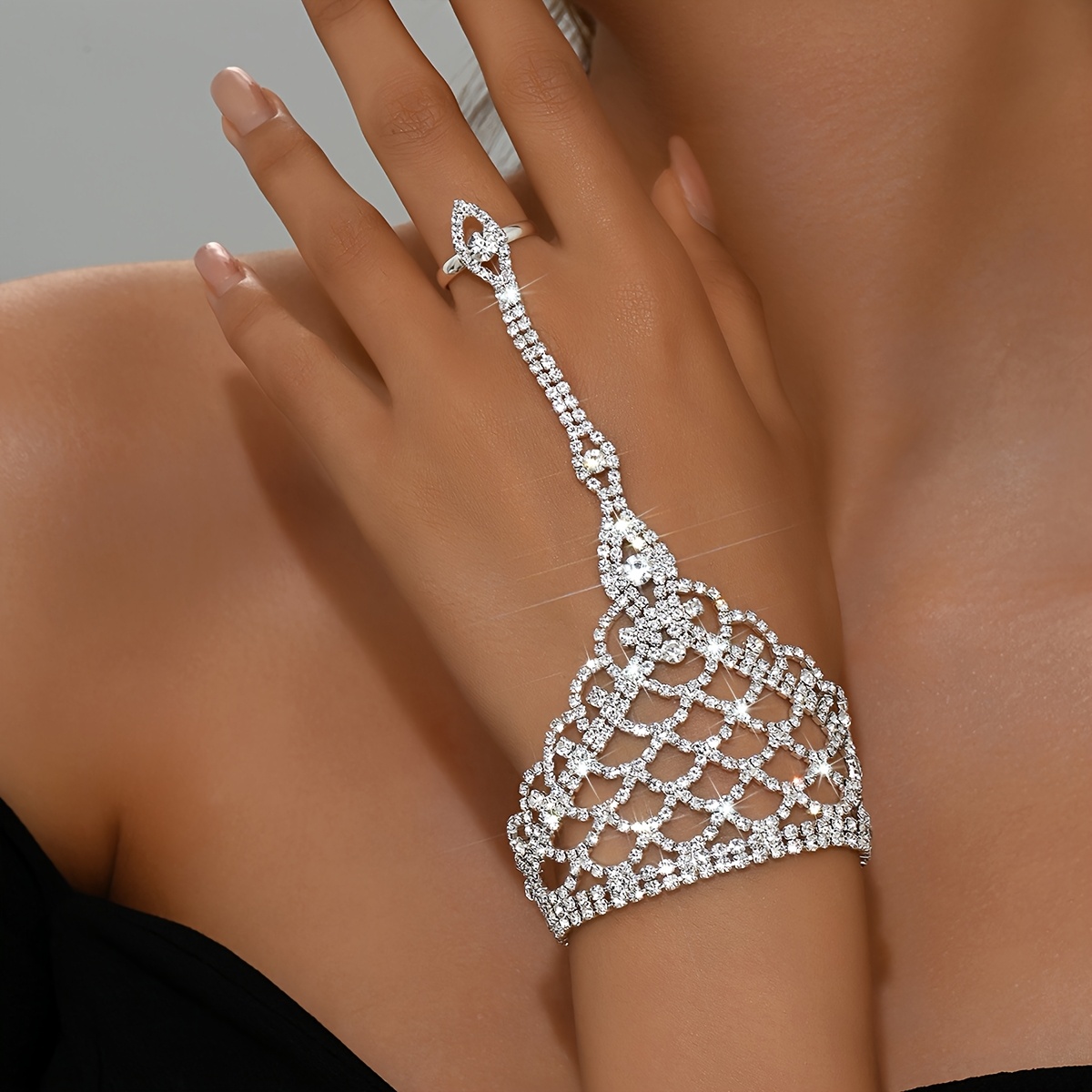 TEMU Stylish Fashion Inlaid Bracelet With Back-of-hand Chain Suitable For Wedding Parties, Latin Dance, Trendy Ballroom And Everyday Casual Wear