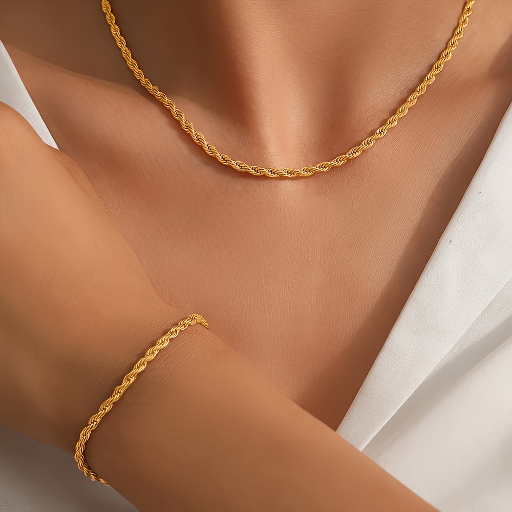 2pcs Vintage French Classic Women’s Necklace and Bracelet Set
