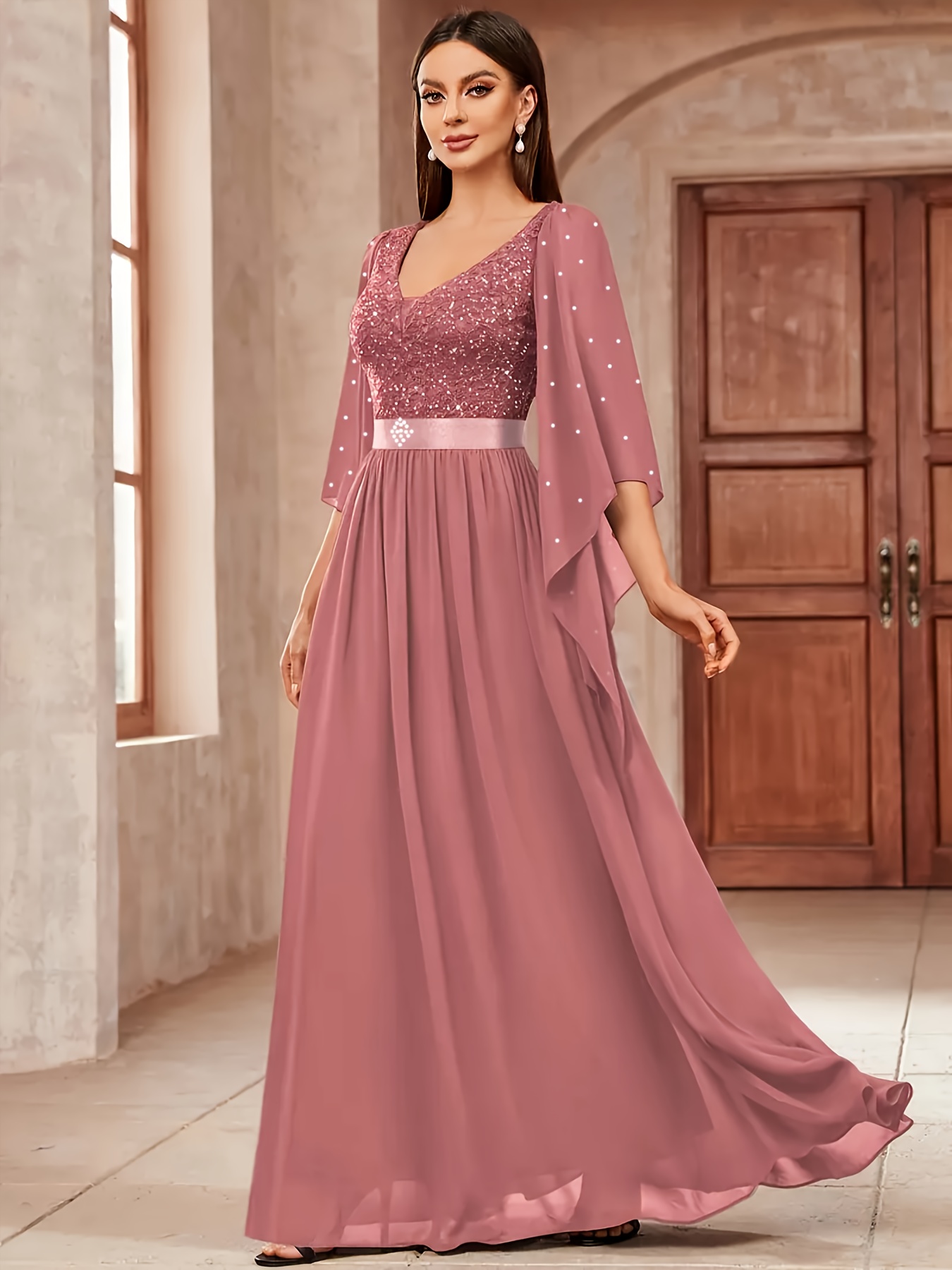 Elegant Women's V-neck Lace-trimmed Chiffon Banquet Gown, Suitable for Parties, Dinners, and Weddings