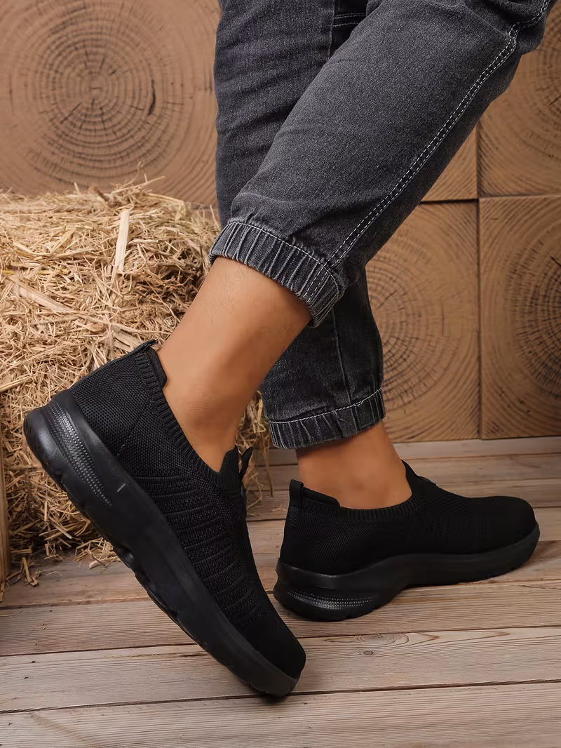 mens knit slip on casual sneakers lightweight ideal for daily commutes weekend trips versatile easy on shoes Product details 5