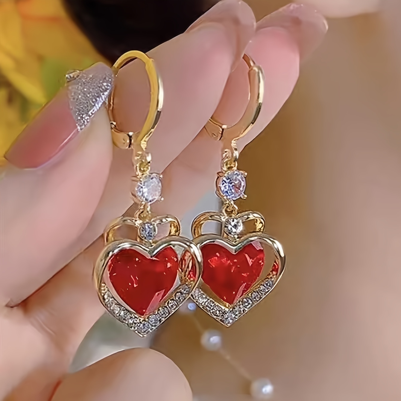TEMU Une paire de boucles d'oreilles à clous rétro élégantes en alliage de de cœur, avec incrustation de verre artificiel, boucles d'oreilles à clous