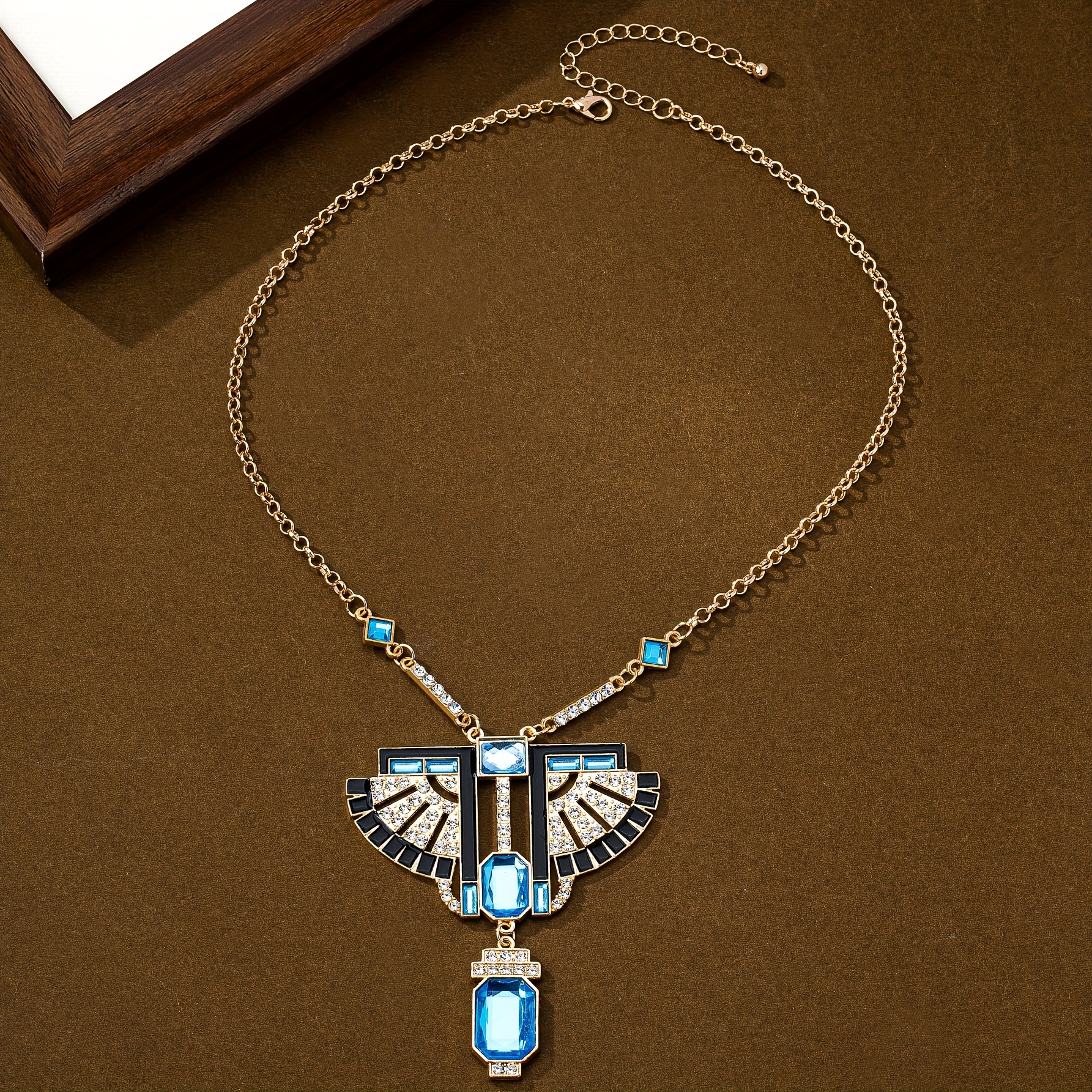 Image of A Bohemian Acrylic Gemstone Ethnic Exotic Style Oil Heavy Characteristic Neck Ornament Daily Wear Necklace