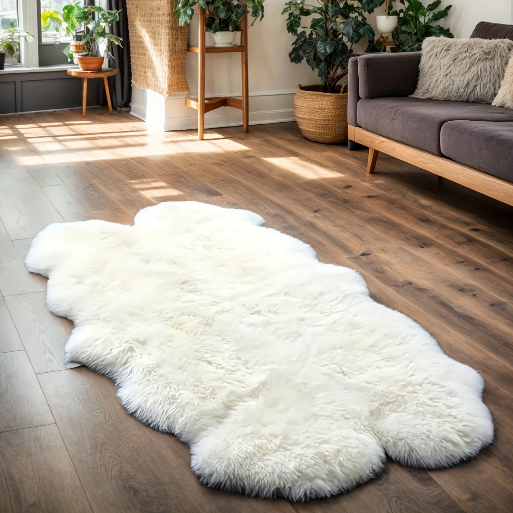 Cozy Irregular Shape Cream Faux Fur H...