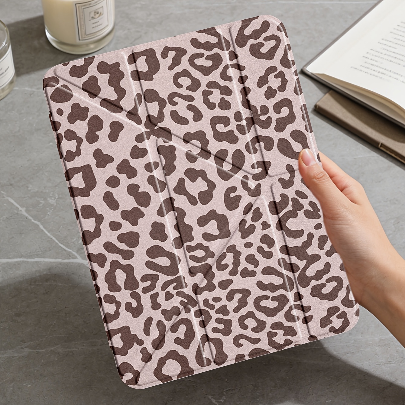 TEMU Чохол для планшета з рожевим кавовим леопардовим принтом, сумісний з iPad (A16) 11 дюймів/10-го , захисний чохол з розписаним візерунком,