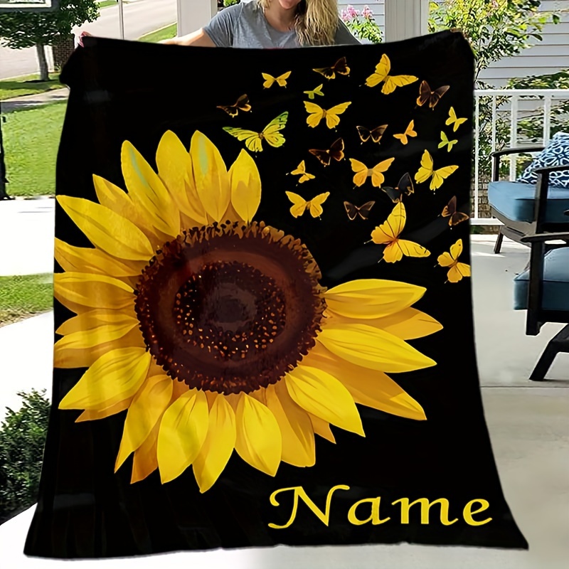 

1pc Personalized Sunflower Name Blanket - Soft, Flannel Throw For , Camping & Travel - Perfect Gift For Family &