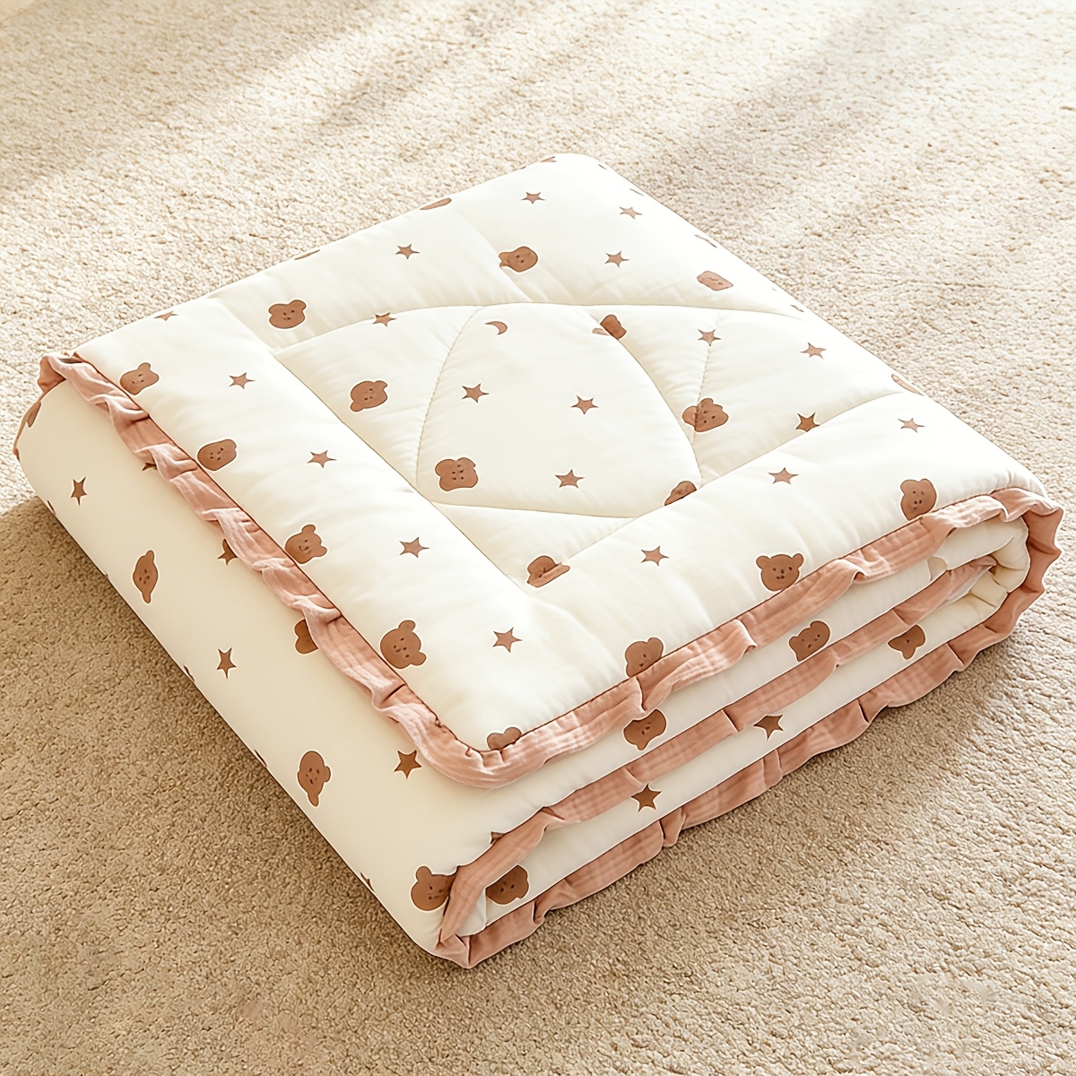 Children's Cartoon Print Ruffled Quilt, Soft and Comfortable