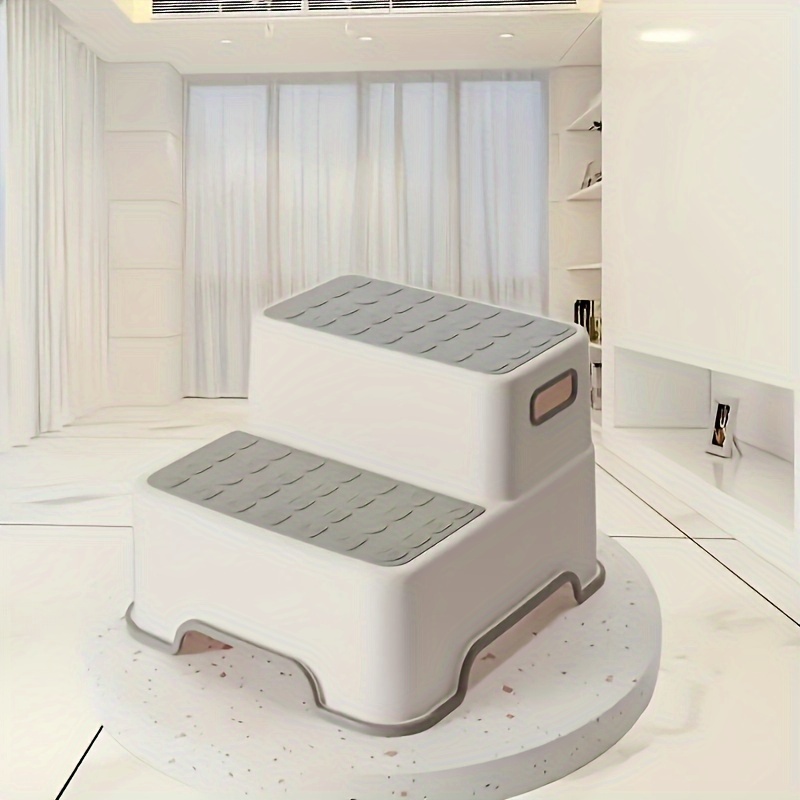 Image of Bathroom Anti-slip Step Stool, Suitable For Toilet Training And Washbasin, Plastic Material