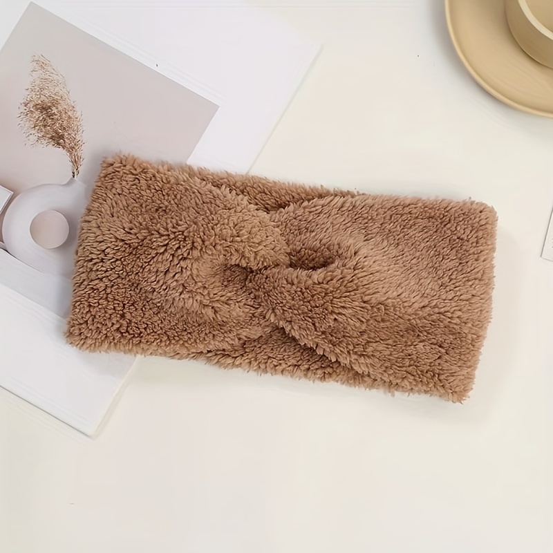 A Solid-color, Easy, Plush, Soft And Thick Cross-shaped Hair Band For Ladies, Suitable For Makeup And Skin Care, With A Retro/warm Style