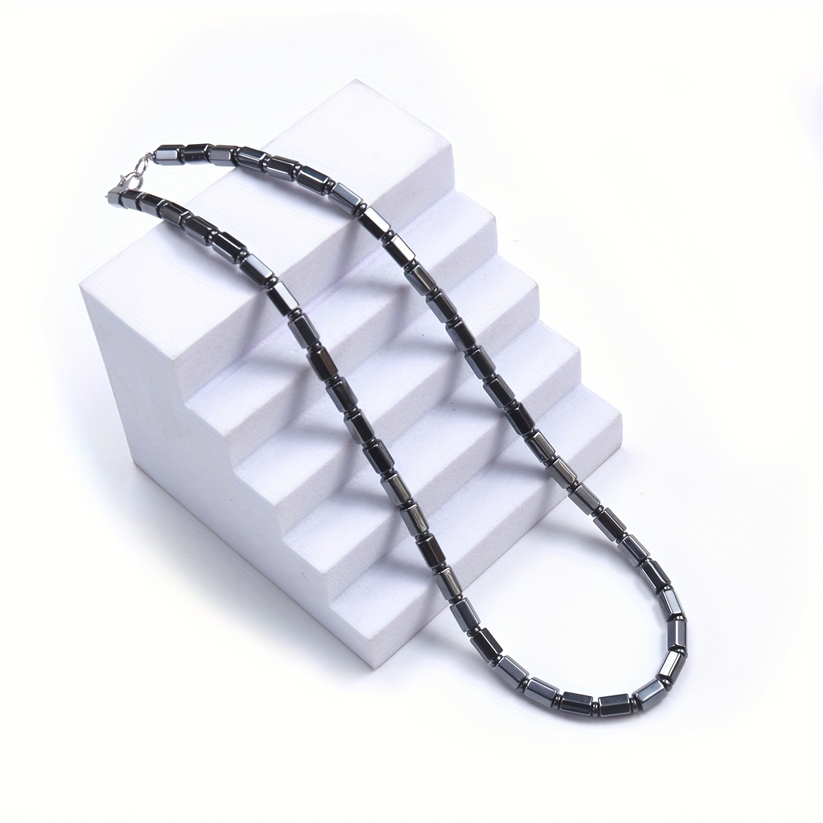 collier de perles en     noire pour hommes et femmes -   minimalistes avec accents, bijou élégant de     et   pour la saint-valentin,   des mères, thanksgiving - collier   toute lannée, bijoux perlés, accessoire de fête Détails du produit 4