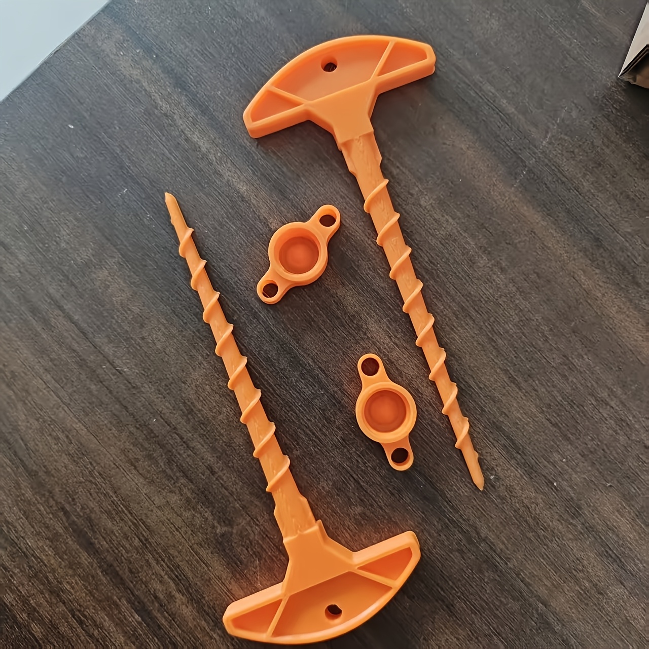 TEMU L'outil de débouchage de buse de pistolet d'étanchéité imprimé en 3D avec capuchon d'étanchéité présente un design portable et minimaliste avec