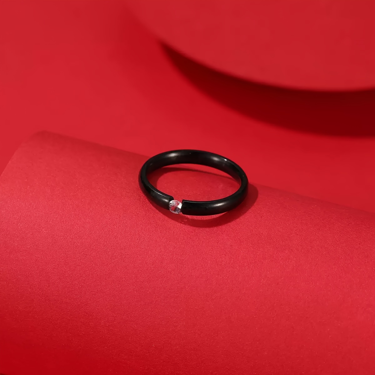 Simple Black Thin Hoop Ring With Cubic Synthetic Zirconia For Women, Elegant And Versatile Finger Jewelry