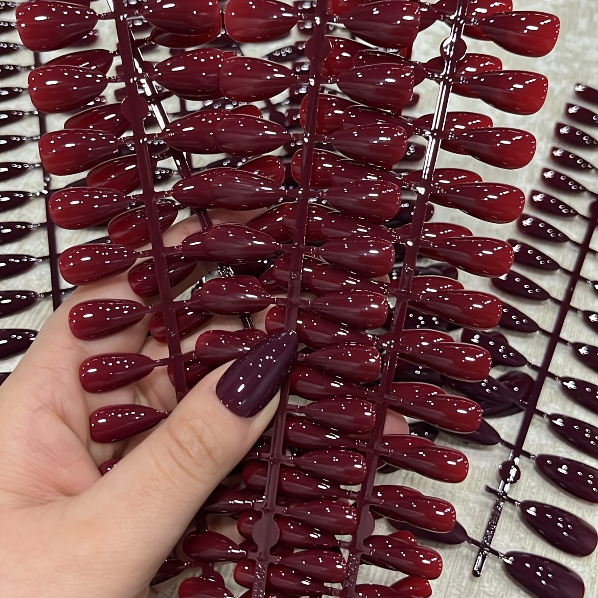 TEMU 150pcs Medium-length Almond Press-on False Nails, Rich Burgundy Solid Color With High Gloss Mirror End, Featuring Retro Mature And Aura. Mature