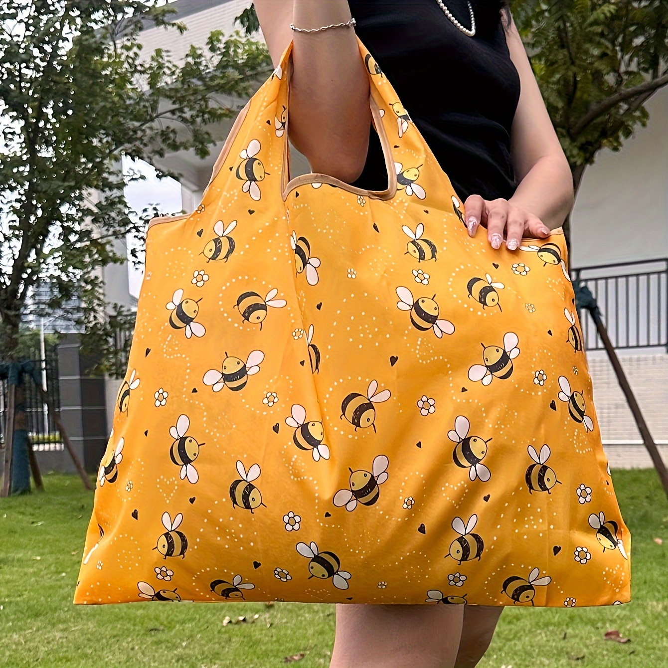 

Large Capacity Portable Shopping Bag, Lightweight Grocery Bag, Cartoon Bee Pattern Foldable Tote Bag