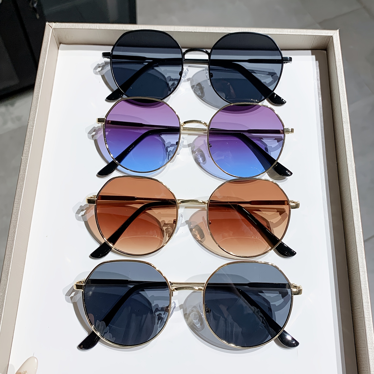 TEMU Set Of 4 Stylish Unisex, Street-style, Trendy, And Comfortable Eyewear