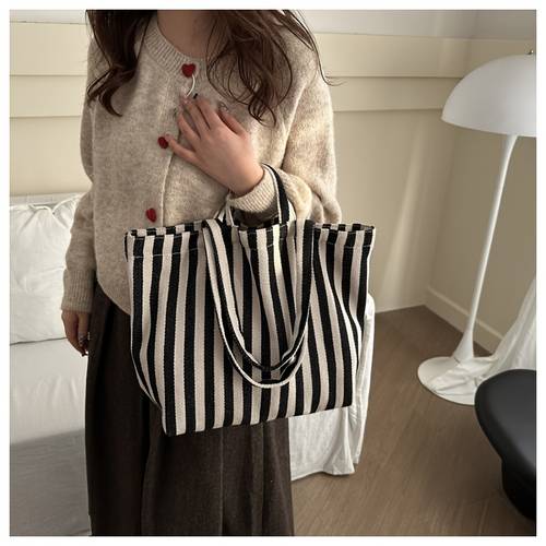 Perfect Lily Women s Large Tote Bag - Red And White Striped Handbag, Wallet with Magnetic Snap, Ideal for Work,, Beach, Shopping - Female Ideal Gift, Handbag, Beach Tote Bag, Durable